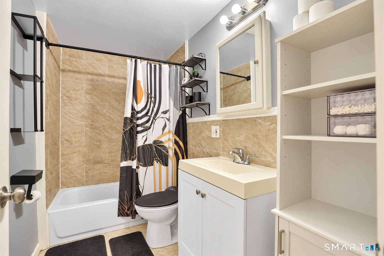 18 High Street Derby CT 06418
