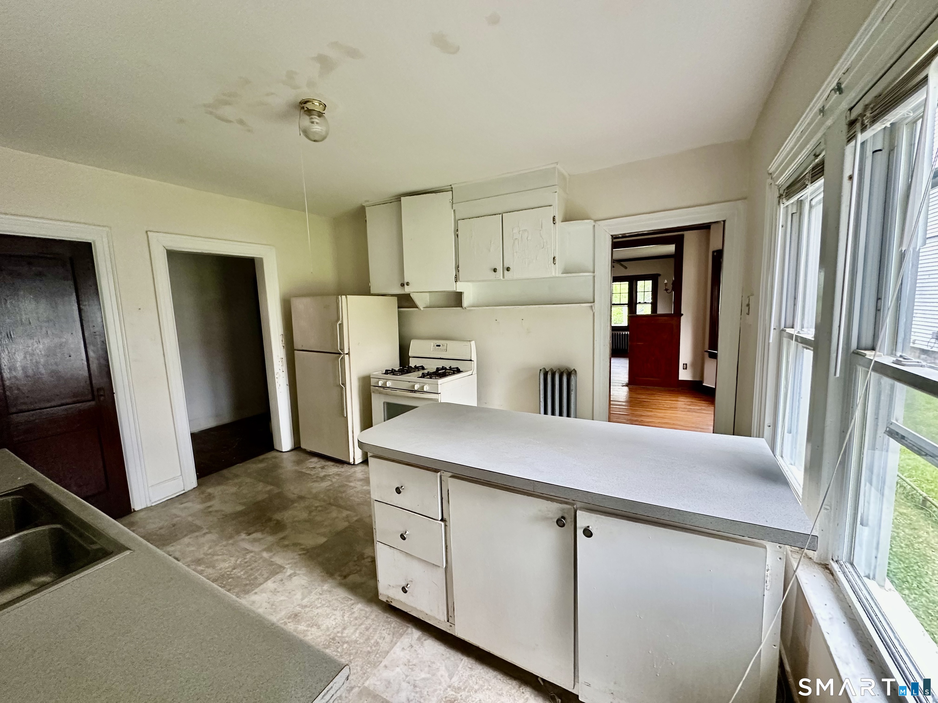 167 Shuttle Meadow Avenue New Britain CT 06052