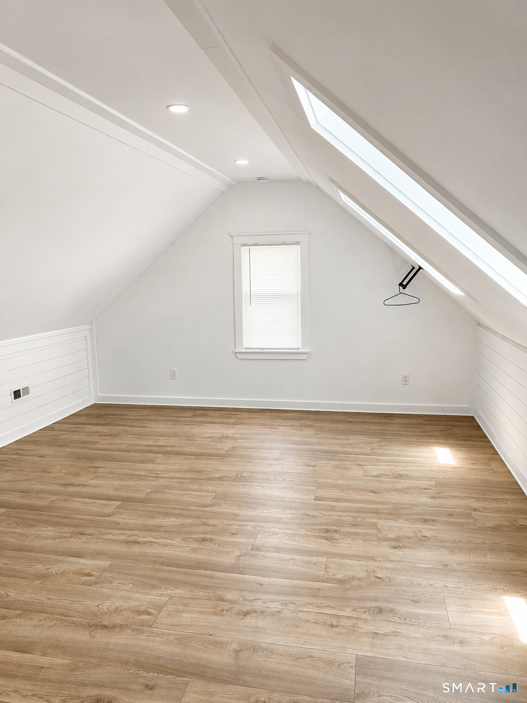 13 Armstrong Place Bridgeport CT 06608