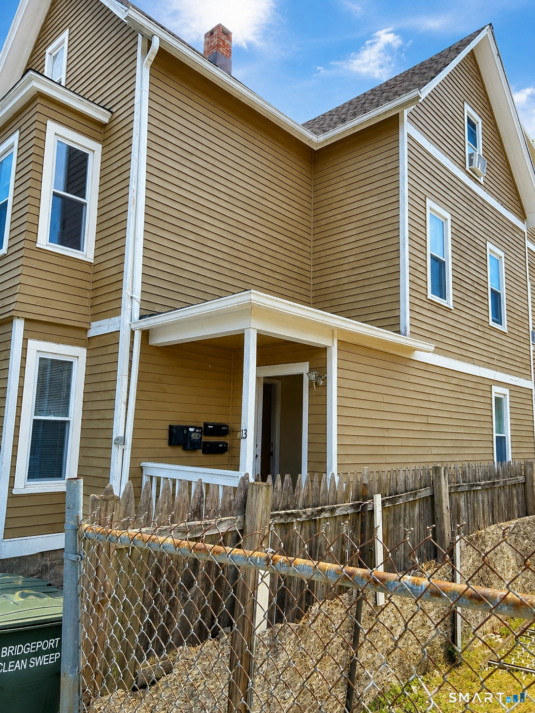 13 Armstrong Place Bridgeport CT 06608