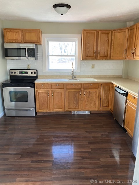 420 Putnam Pike Killingly CT 06241