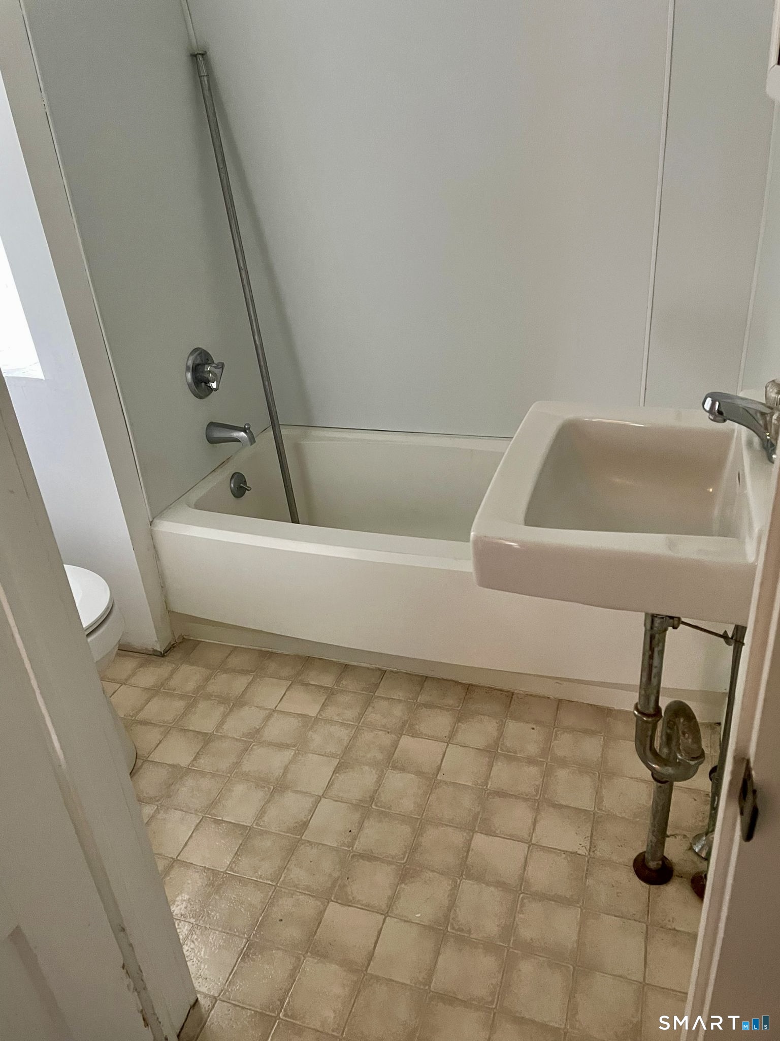 77 Chapman Street Putnam CT 06260