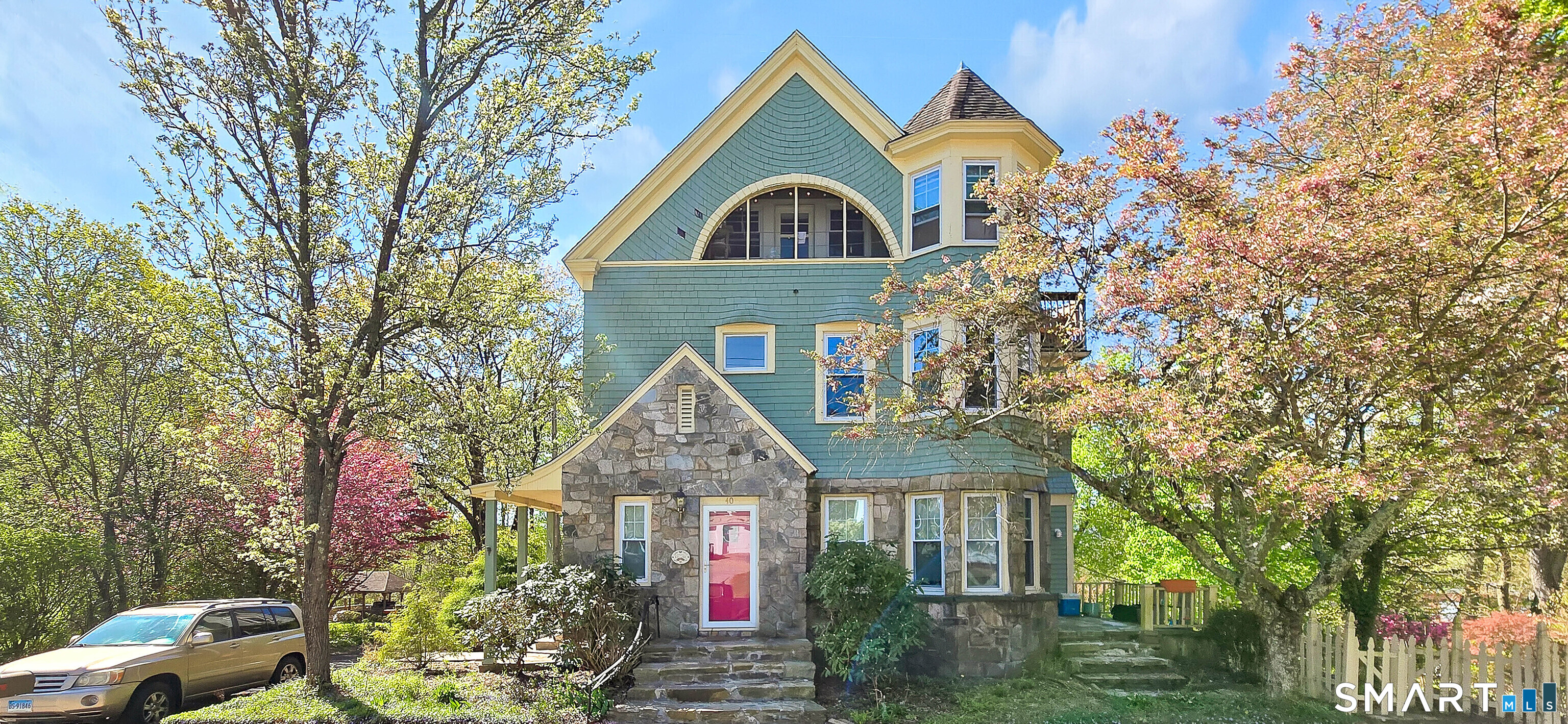 40 Maple Grove Avenue Norwich CT 06360