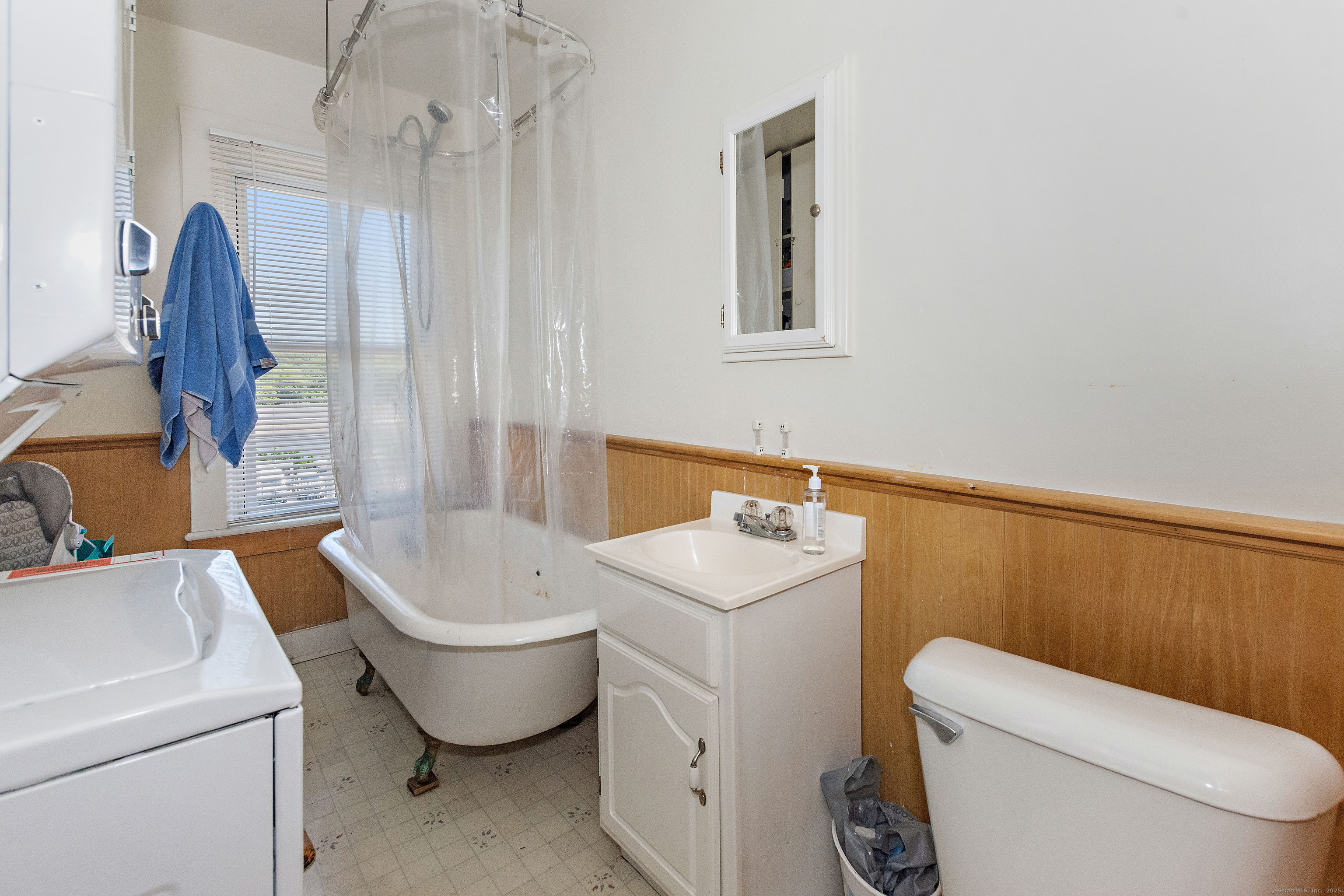 24 Central Avenue Norwich CT 06360