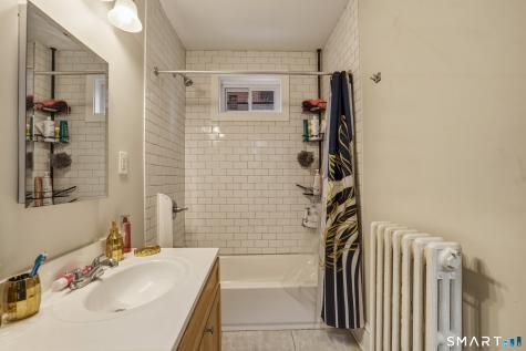 62-64 Edgewood Street Hartford CT 06112