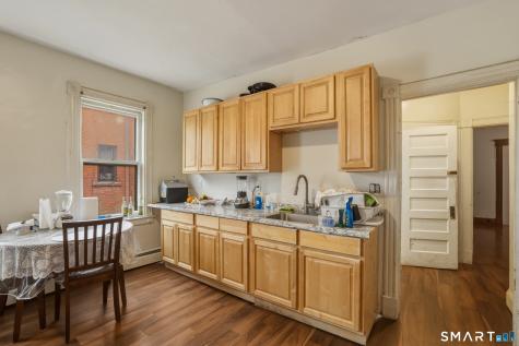 62-64 Edgewood Street Hartford CT 06112