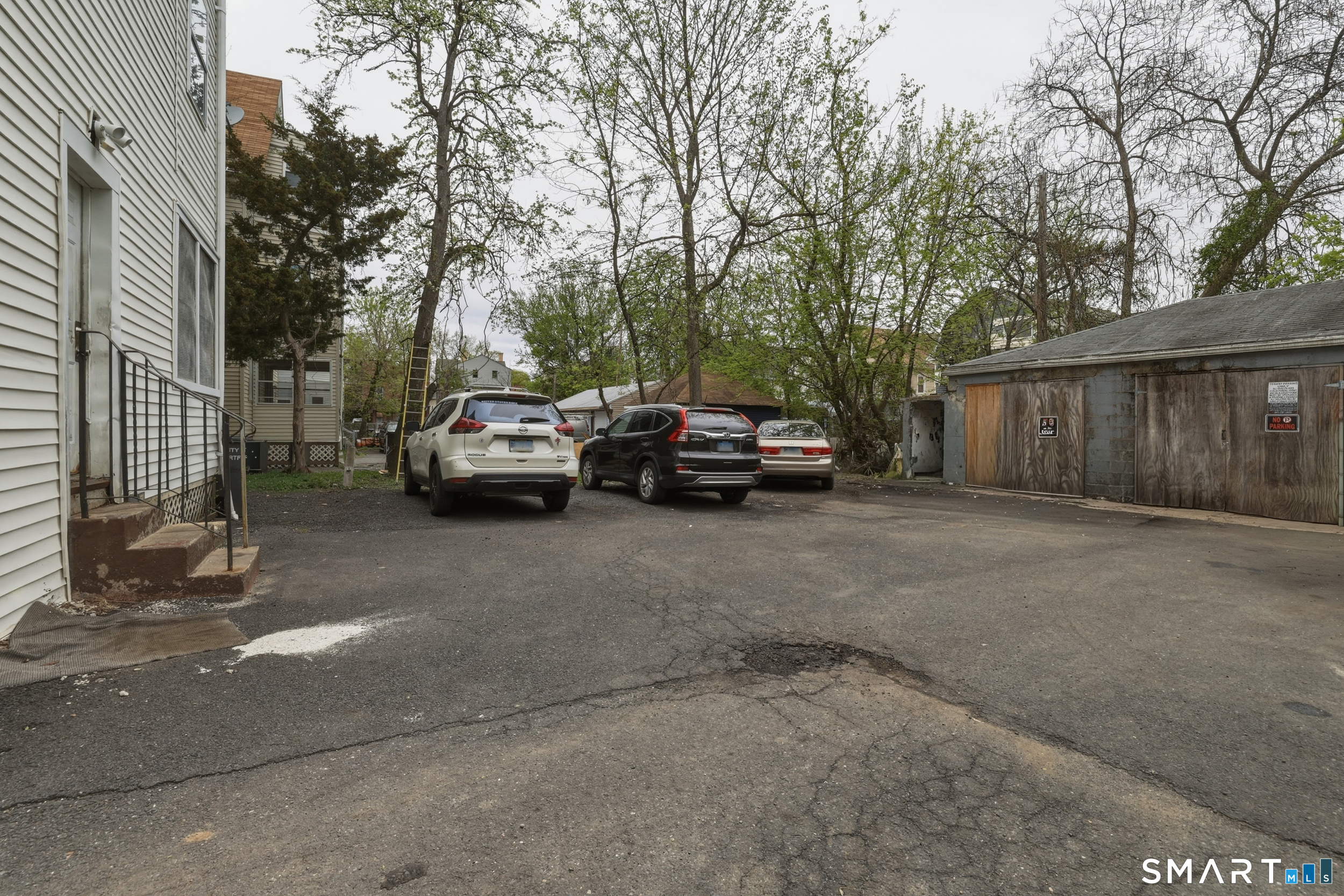 62-64 Edgewood Street Hartford CT 06112