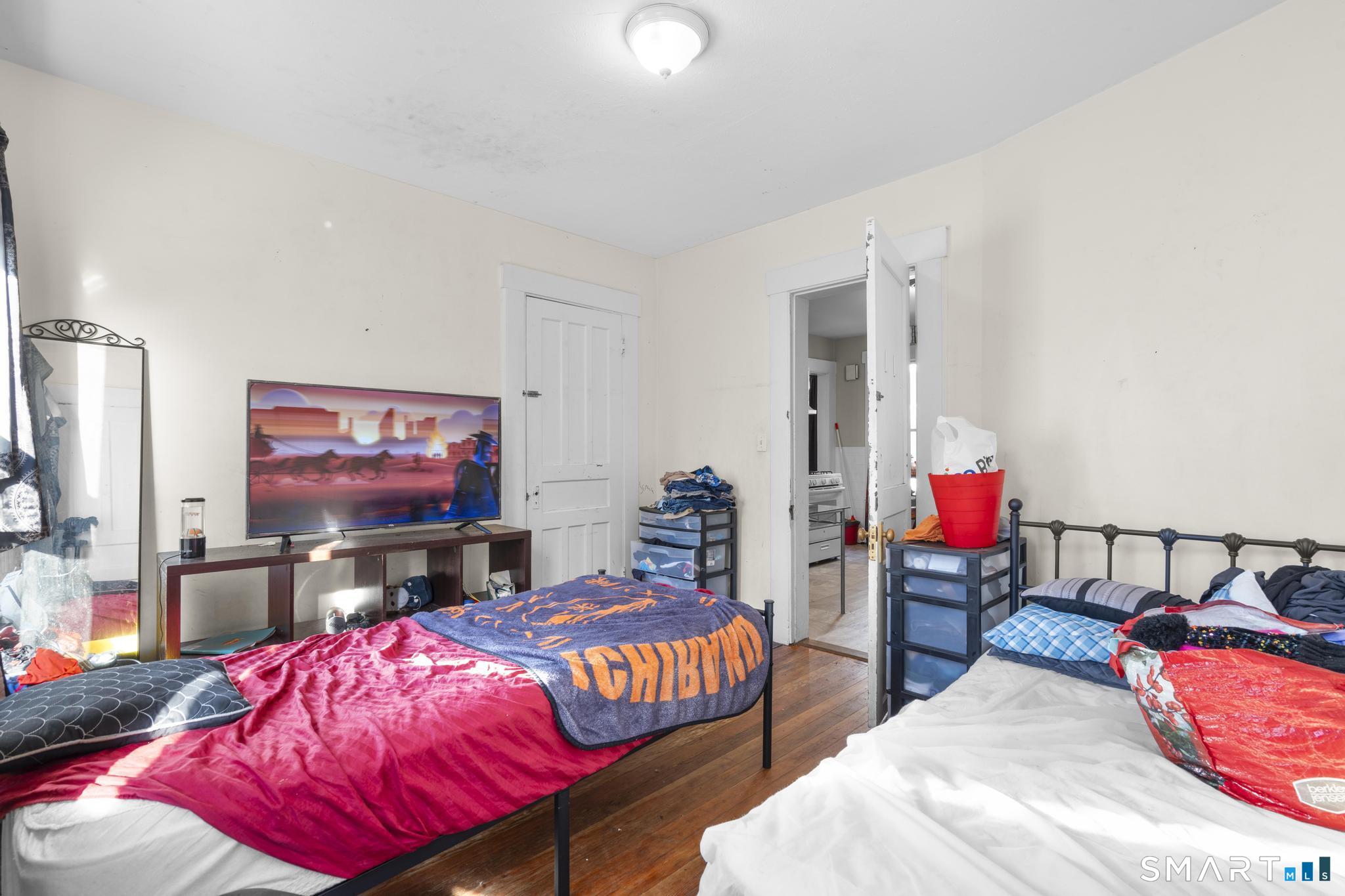 969-971 Wood Avenue Bridgeport CT 06604