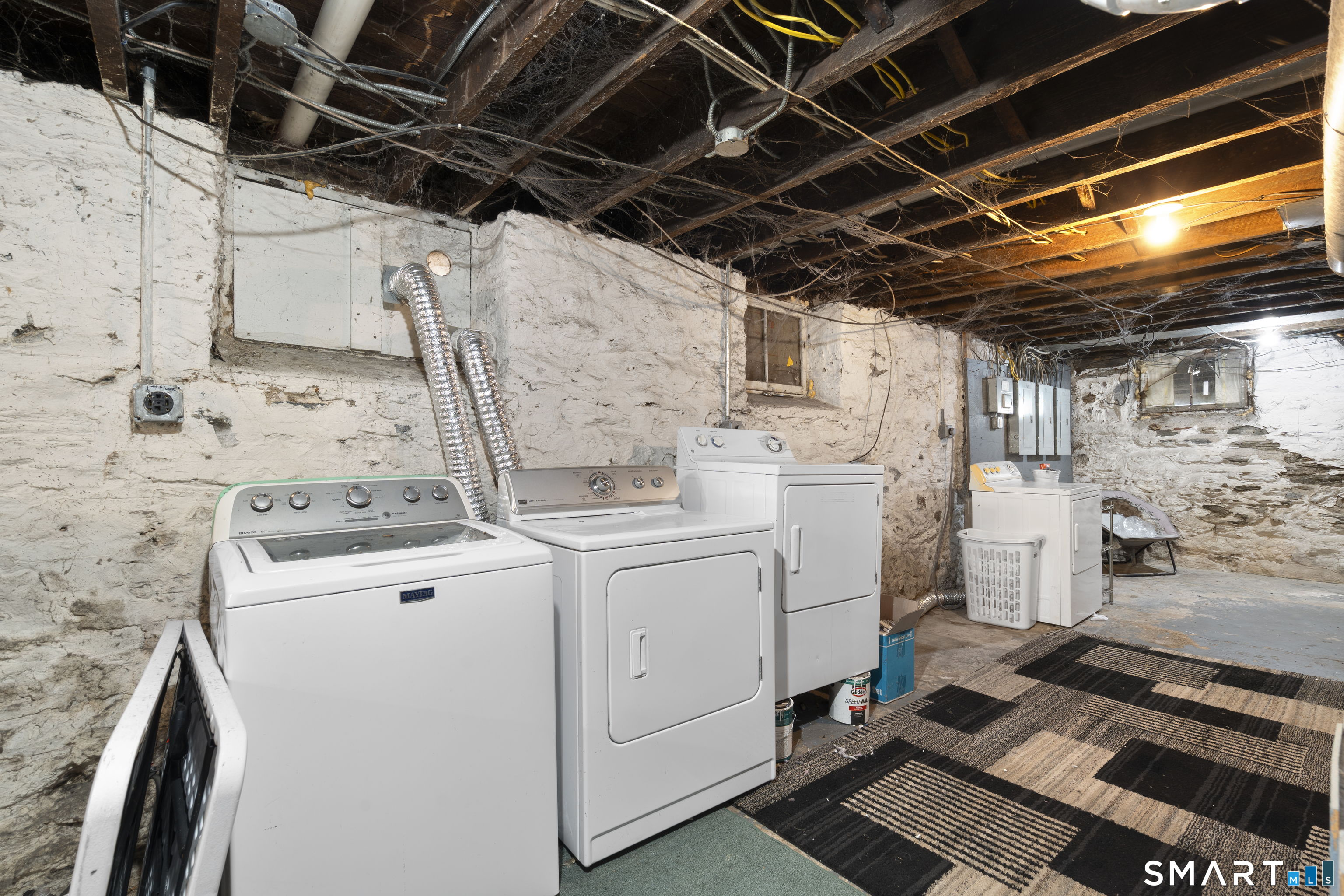 969-971 Wood Avenue Bridgeport CT 06604