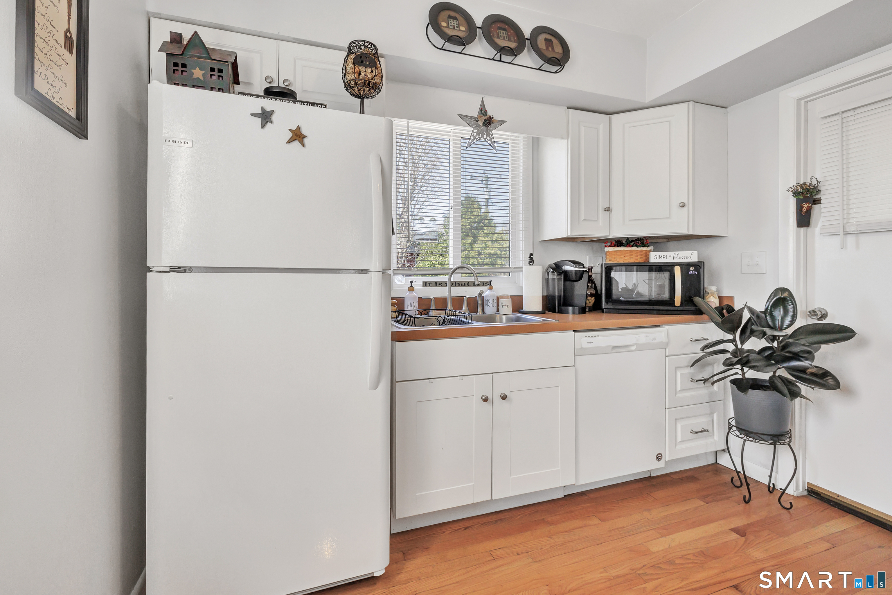 6 Bryson Avenue Seymour CT 06483