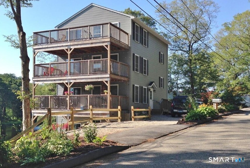 83 Inchcliffe Drive Ledyard CT 06335