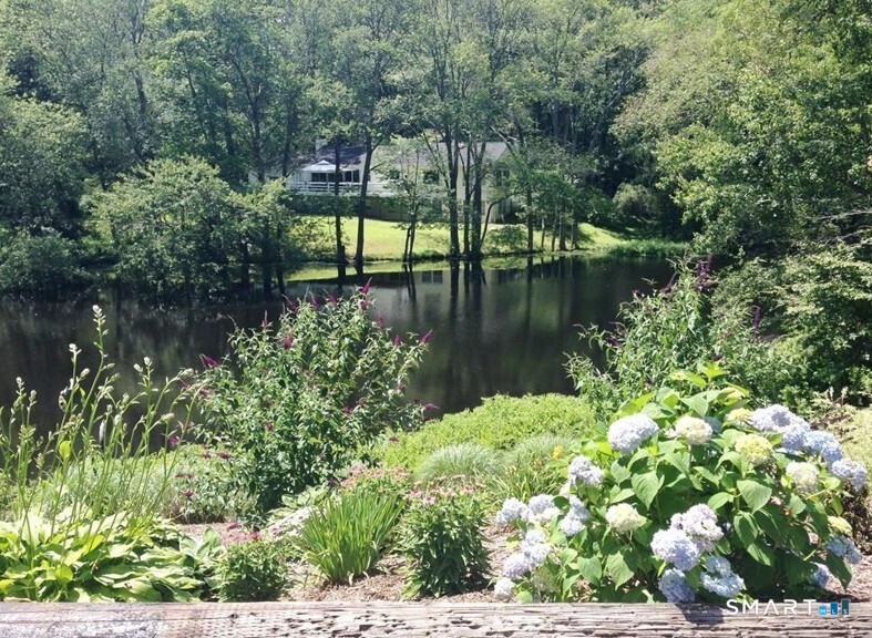 83 Inchcliffe Drive Ledyard CT 06335