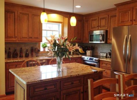 83 Inchcliffe Drive Ledyard CT 06335