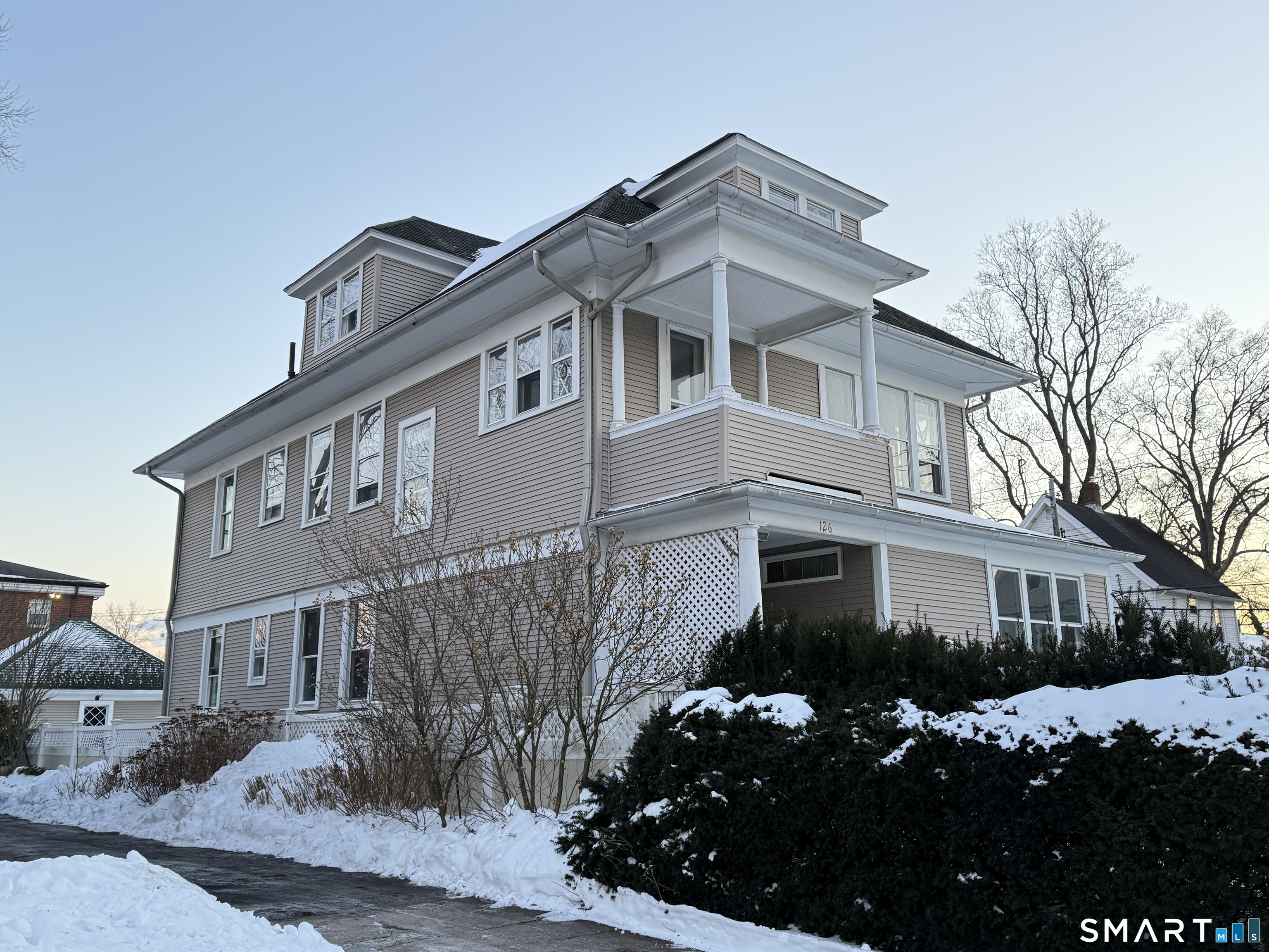 126 Richards Place West Haven CT 06516