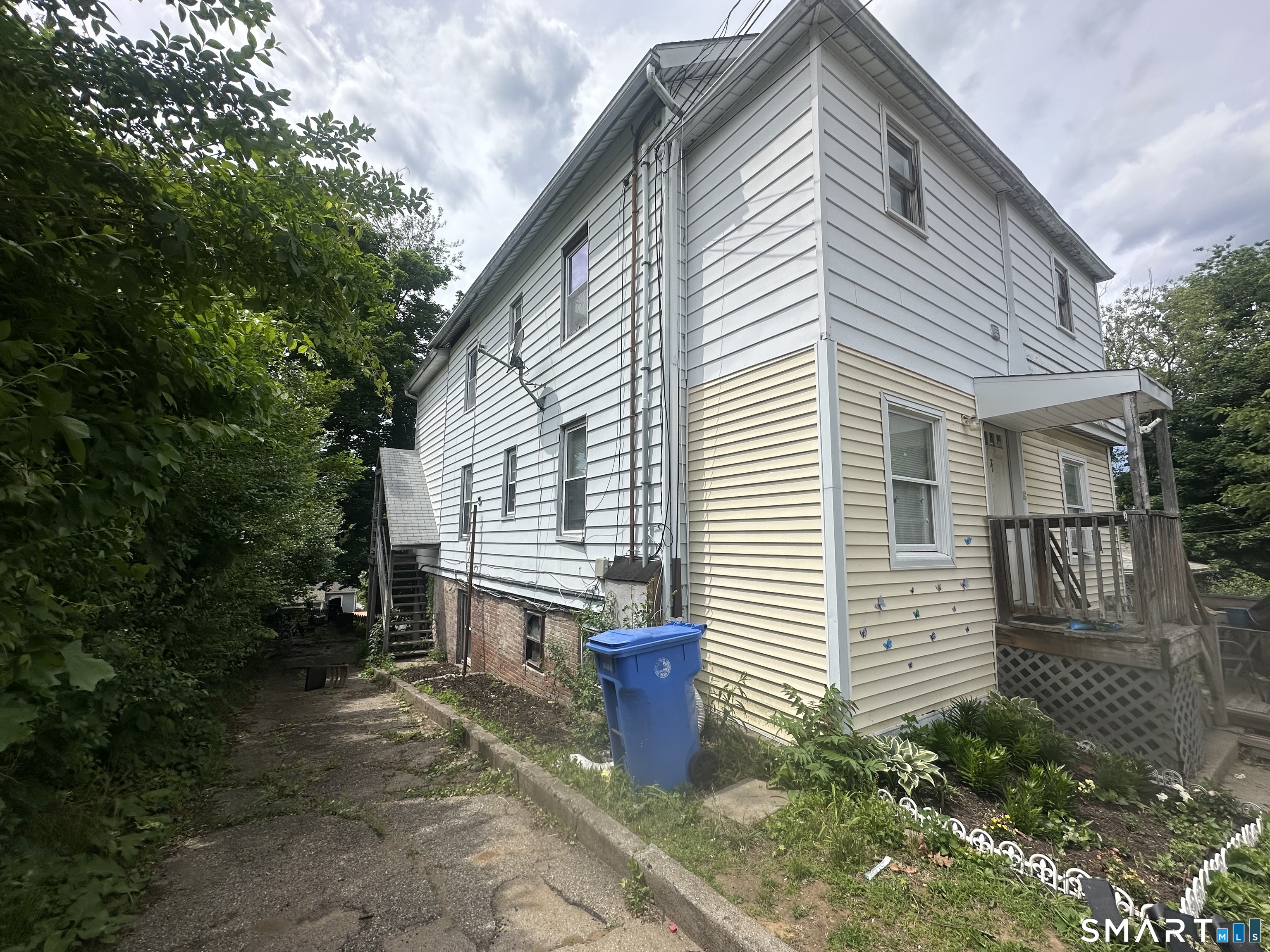 71 Kneen Street Shelton CT 06484