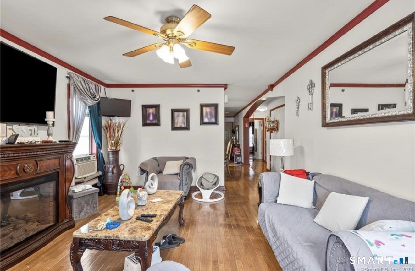 13 Button Street New Haven CT 06519