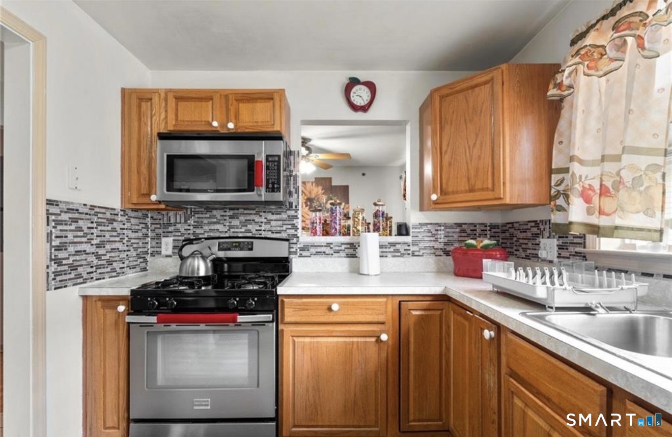 13 Button Street New Haven CT 06519