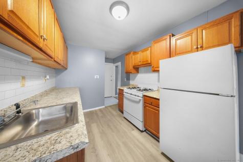 37-39 Granfield Avenue Bridgeport CT 06610