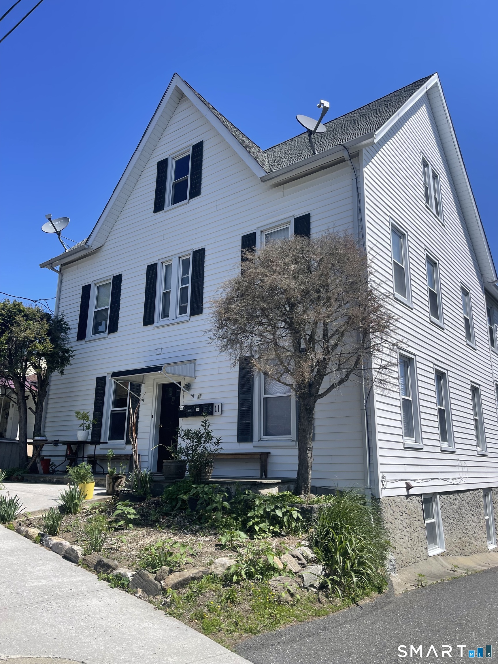 11 Stone Street Danbury CT 06810