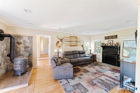 1530 Hartford Pike Killingly CT 06243