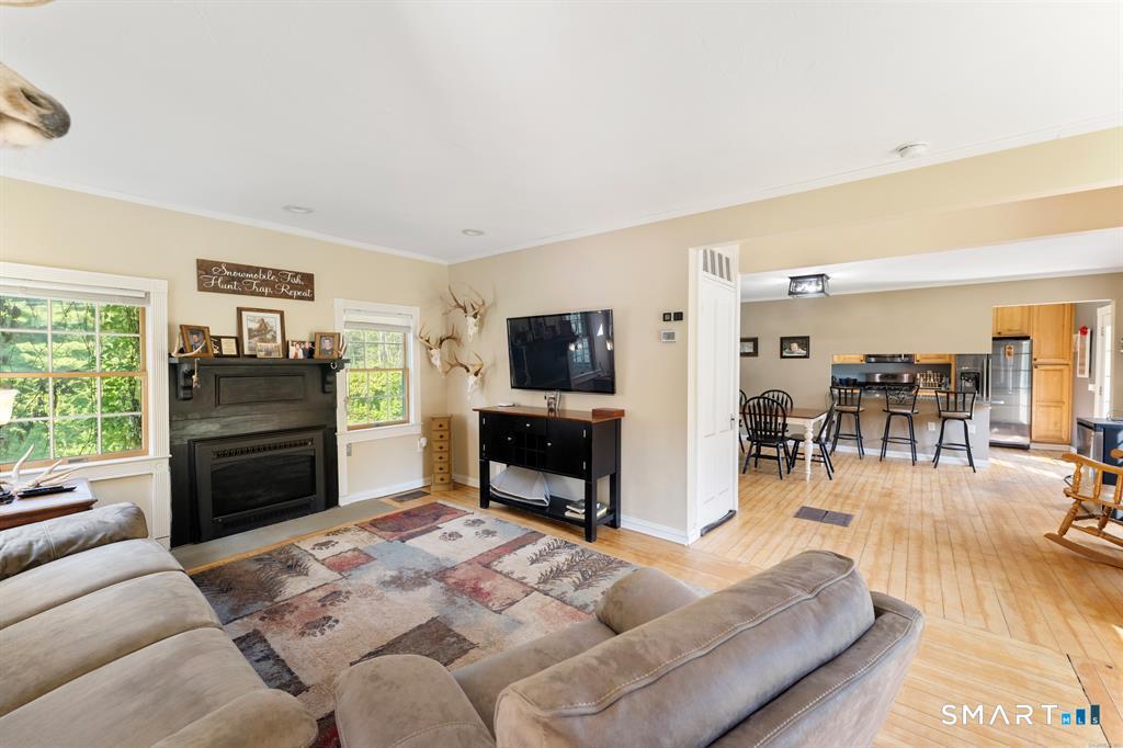 1530 Hartford Pike Killingly CT 06243