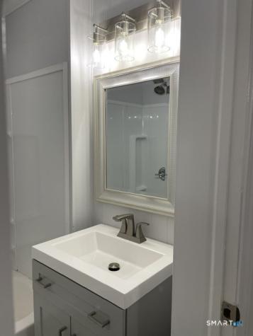 33 Holbrook Street Ansonia CT 06401
