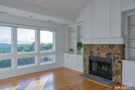 132-MF Merrimac Drive Trumbull CT 06611