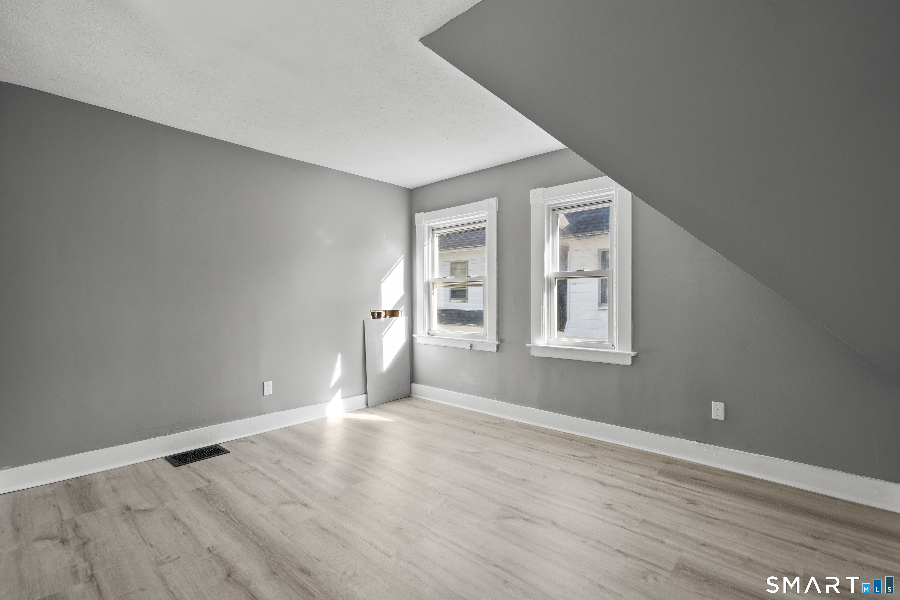 362 Sigourney Street Hartford CT 06112