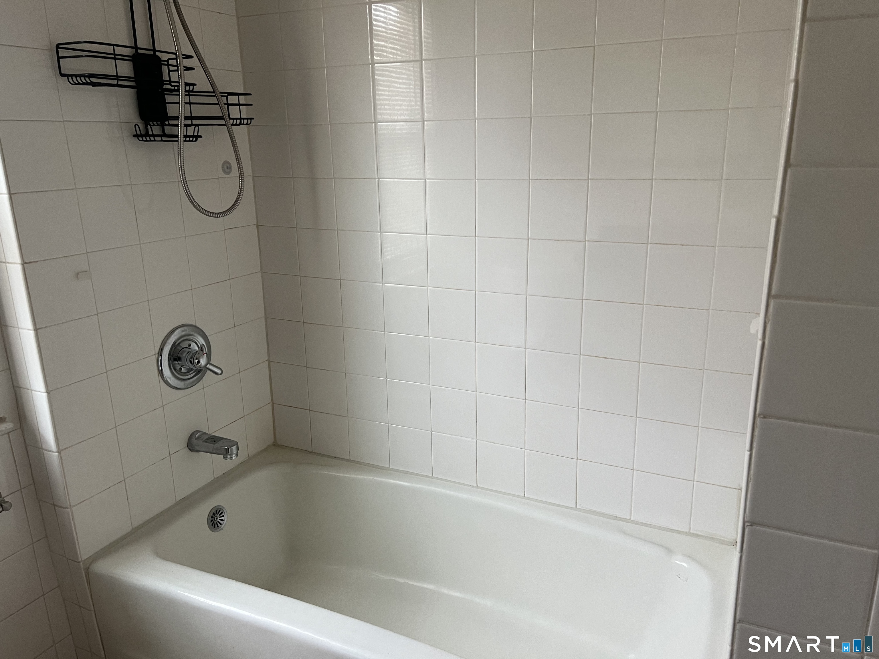 493-495 Prospect Avenue West Hartford CT 06105