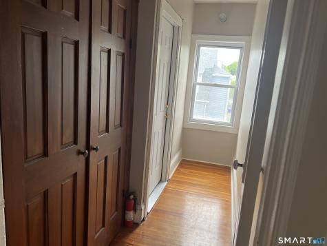 493-495 Prospect Avenue West Hartford CT 06105