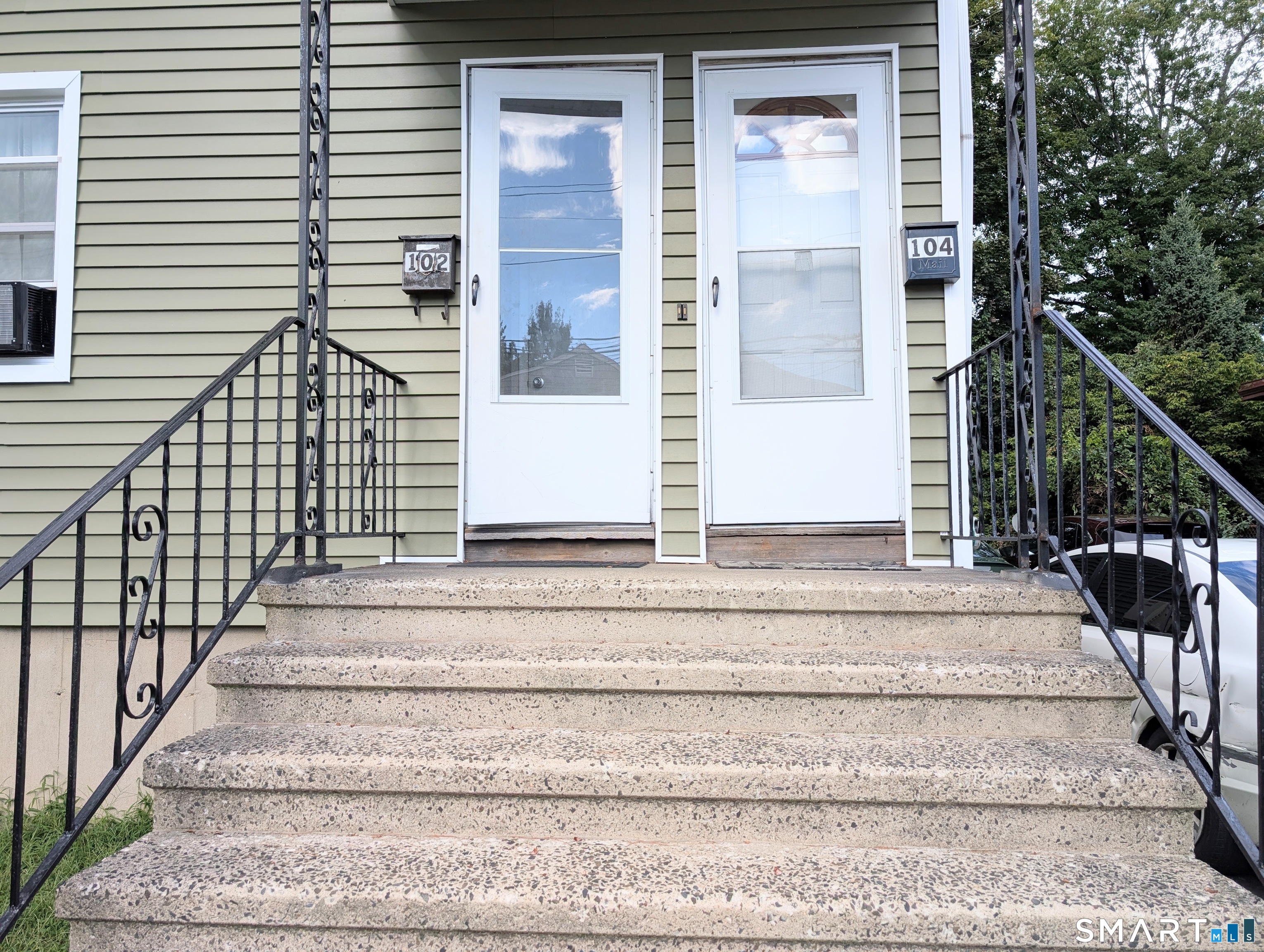 102 Lenox Avenue Bridgeport CT 06605