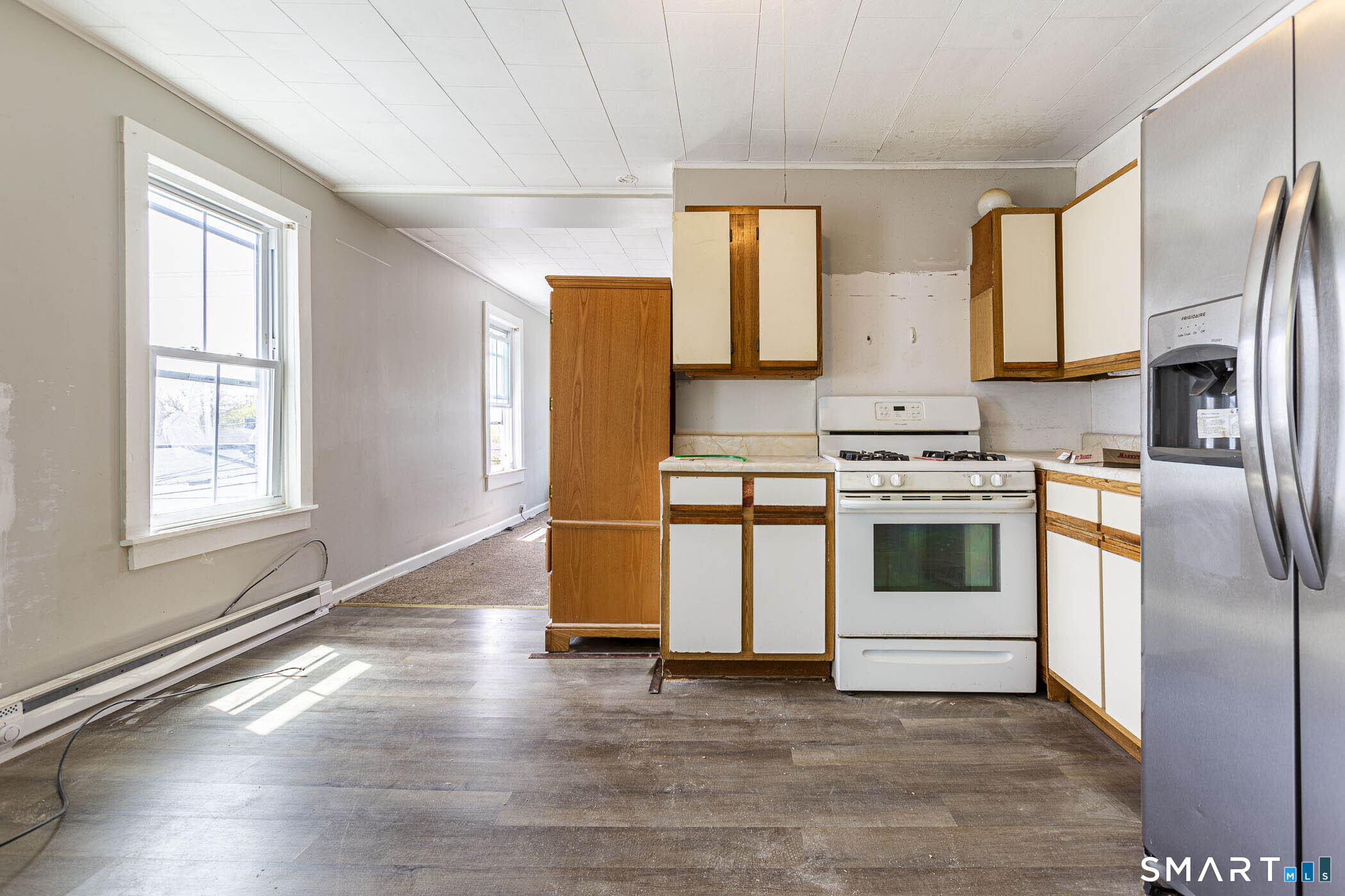 71 Blackhall Street New London CT 06320