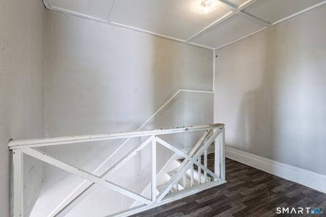 71 Blackhall Street New London CT 06320