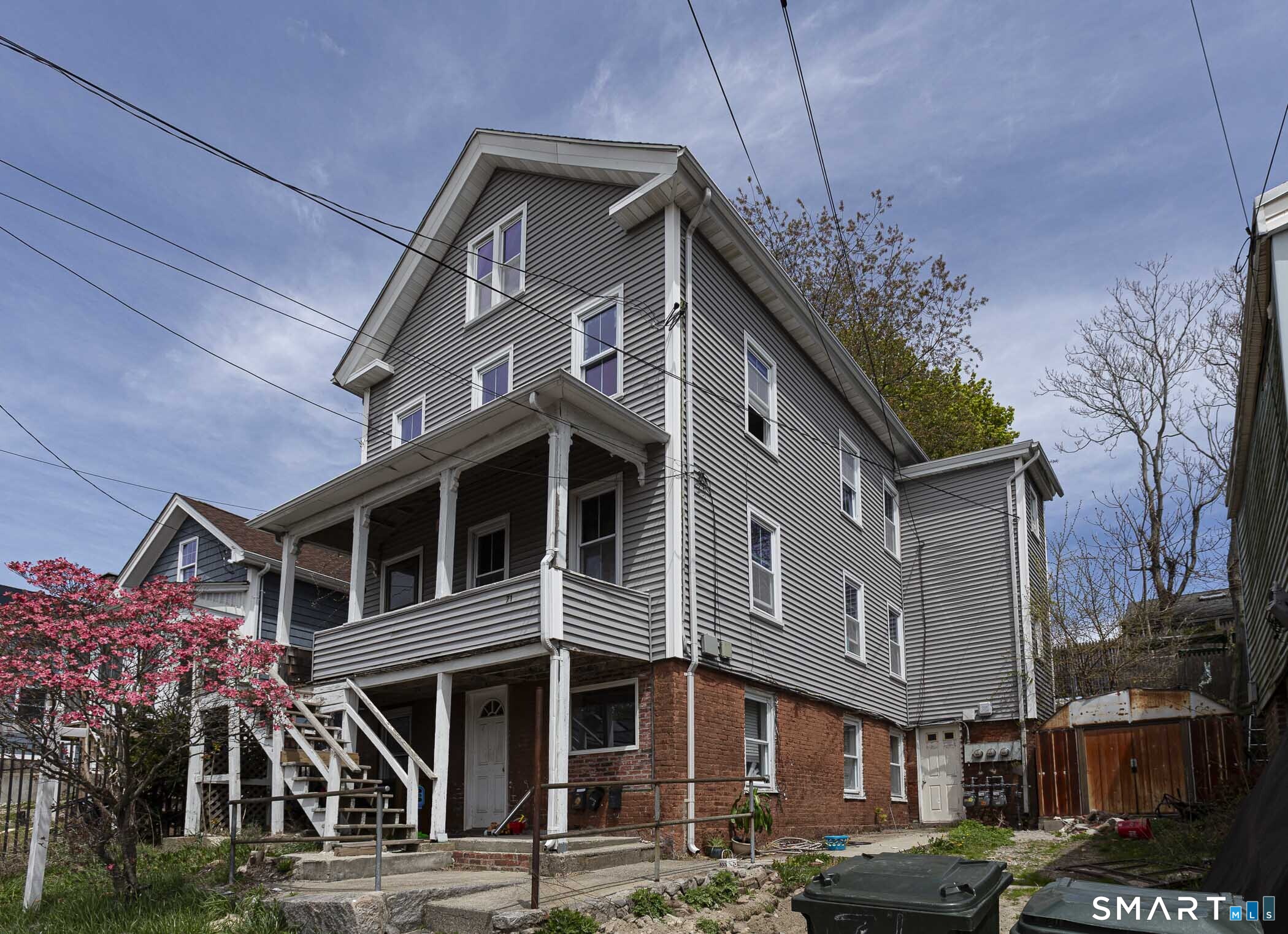 71 Blackhall Street New London CT 06320