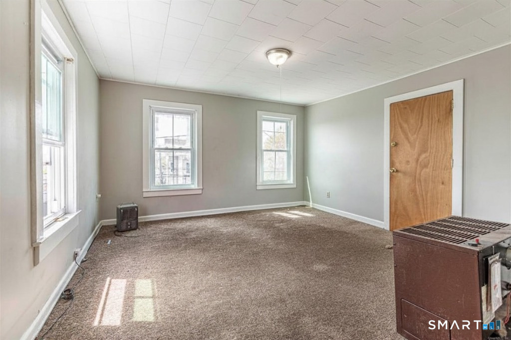 71 Blackhall Street New London CT 06320