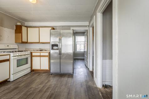71 Blackhall Street New London CT 06320