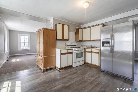 71 Blackhall Street New London CT 06320