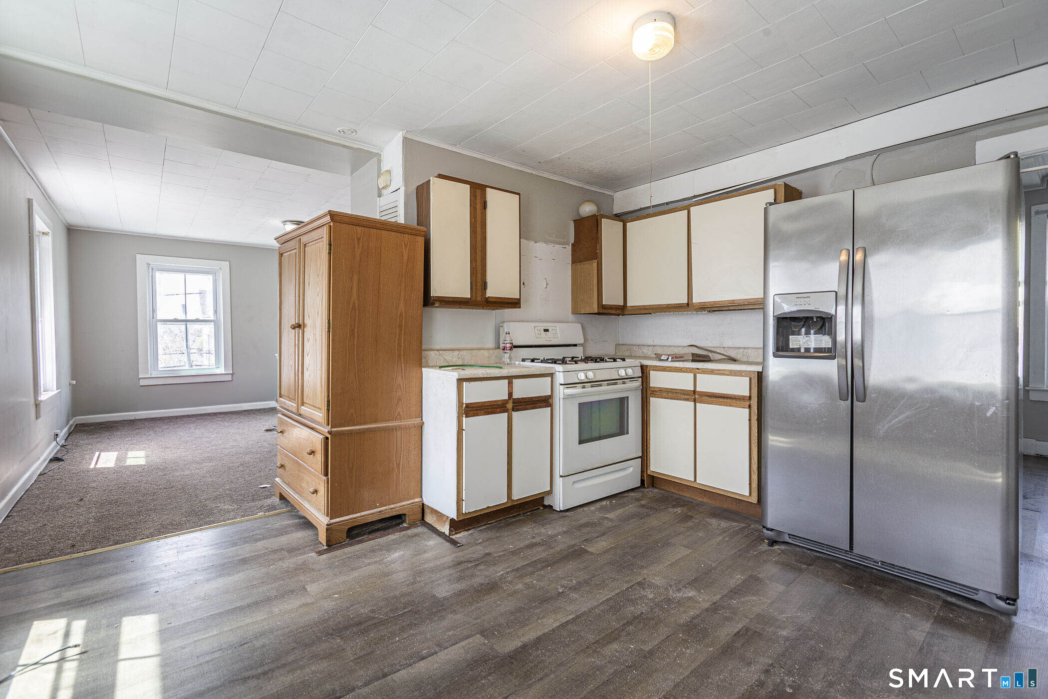 71 Blackhall Street New London CT 06320