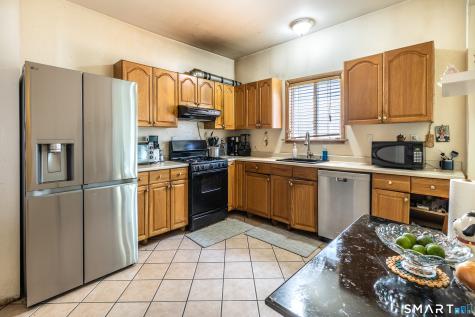 639 Laurel Avenue Bridgeport CT 06605