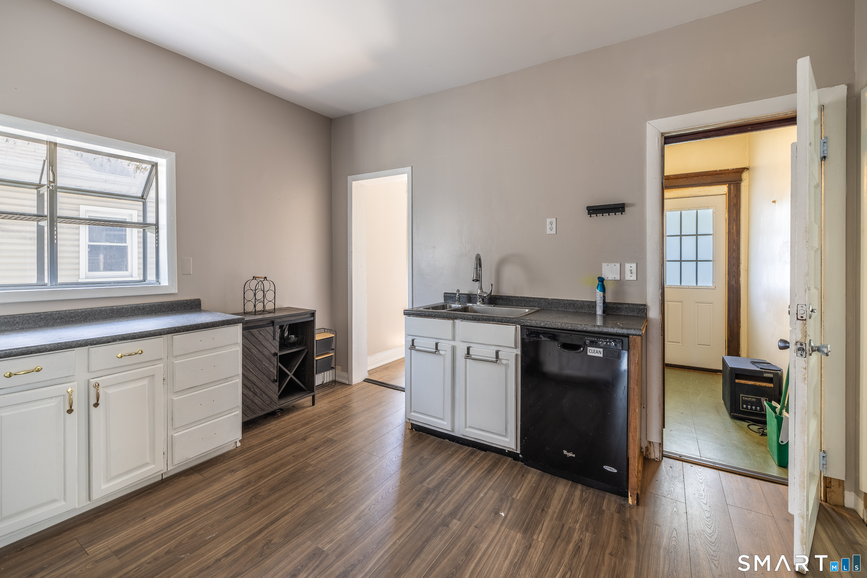 639 Laurel Avenue Bridgeport CT 06605