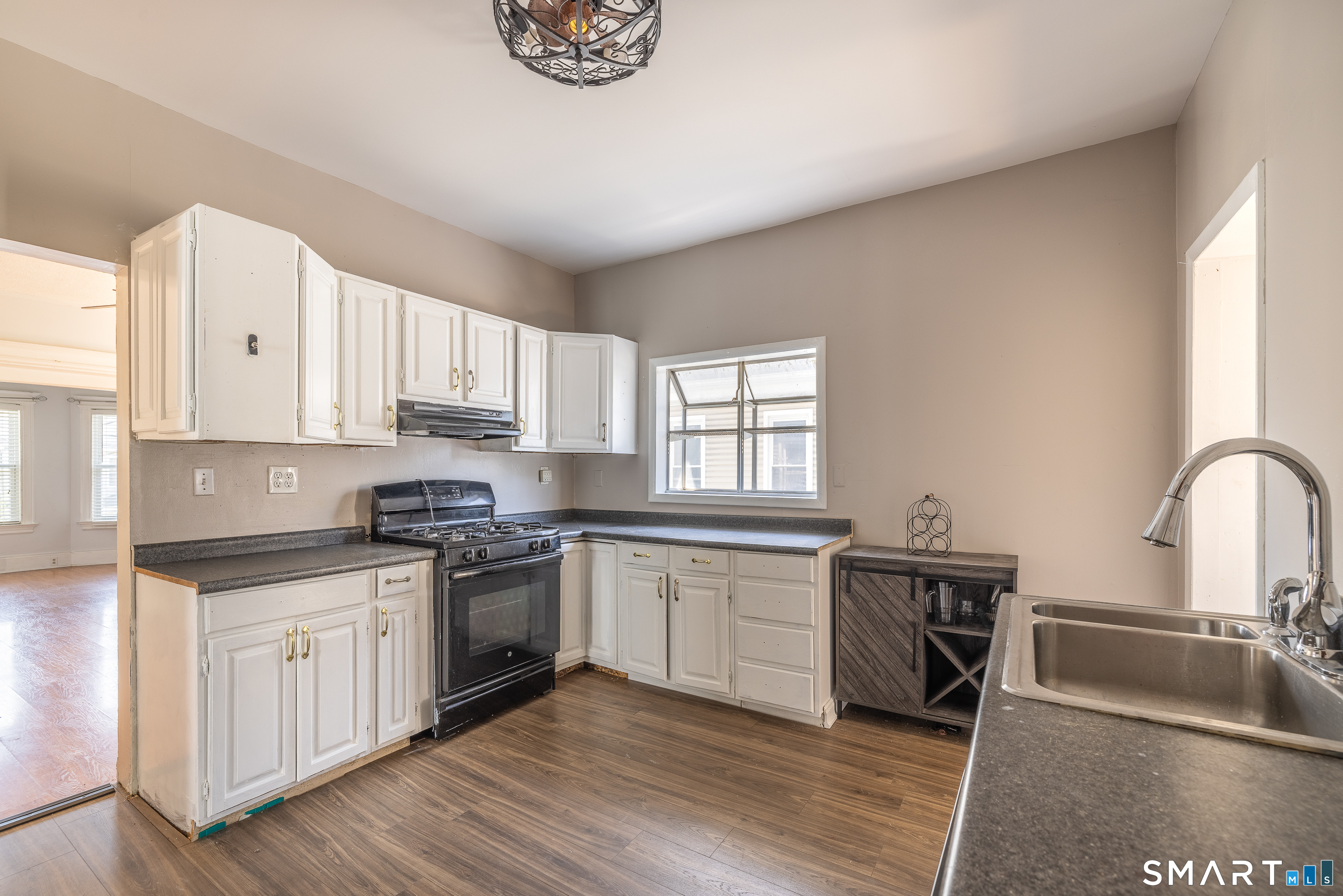 639 Laurel Avenue Bridgeport CT 06605
