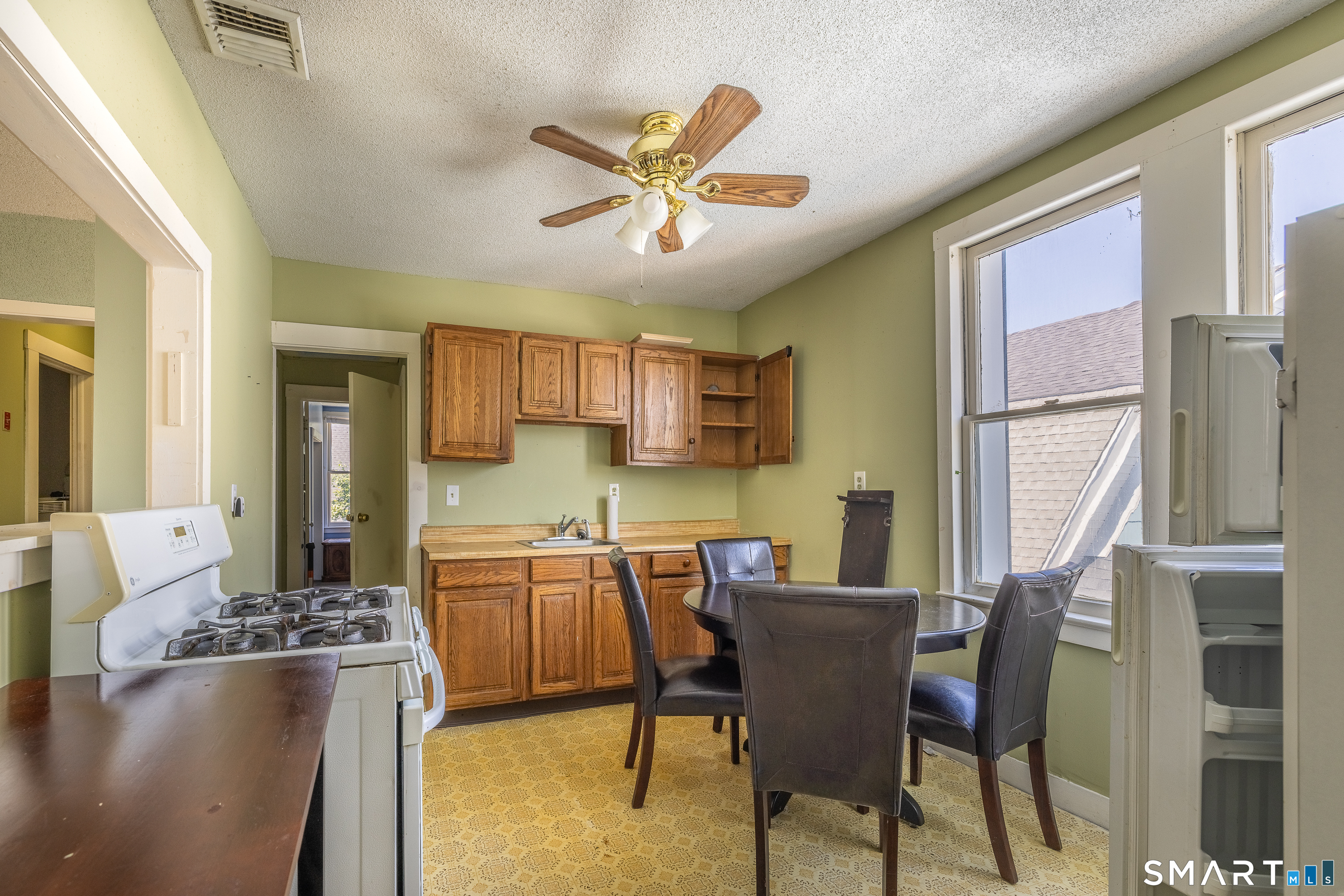 639 Laurel Avenue Bridgeport CT 06605