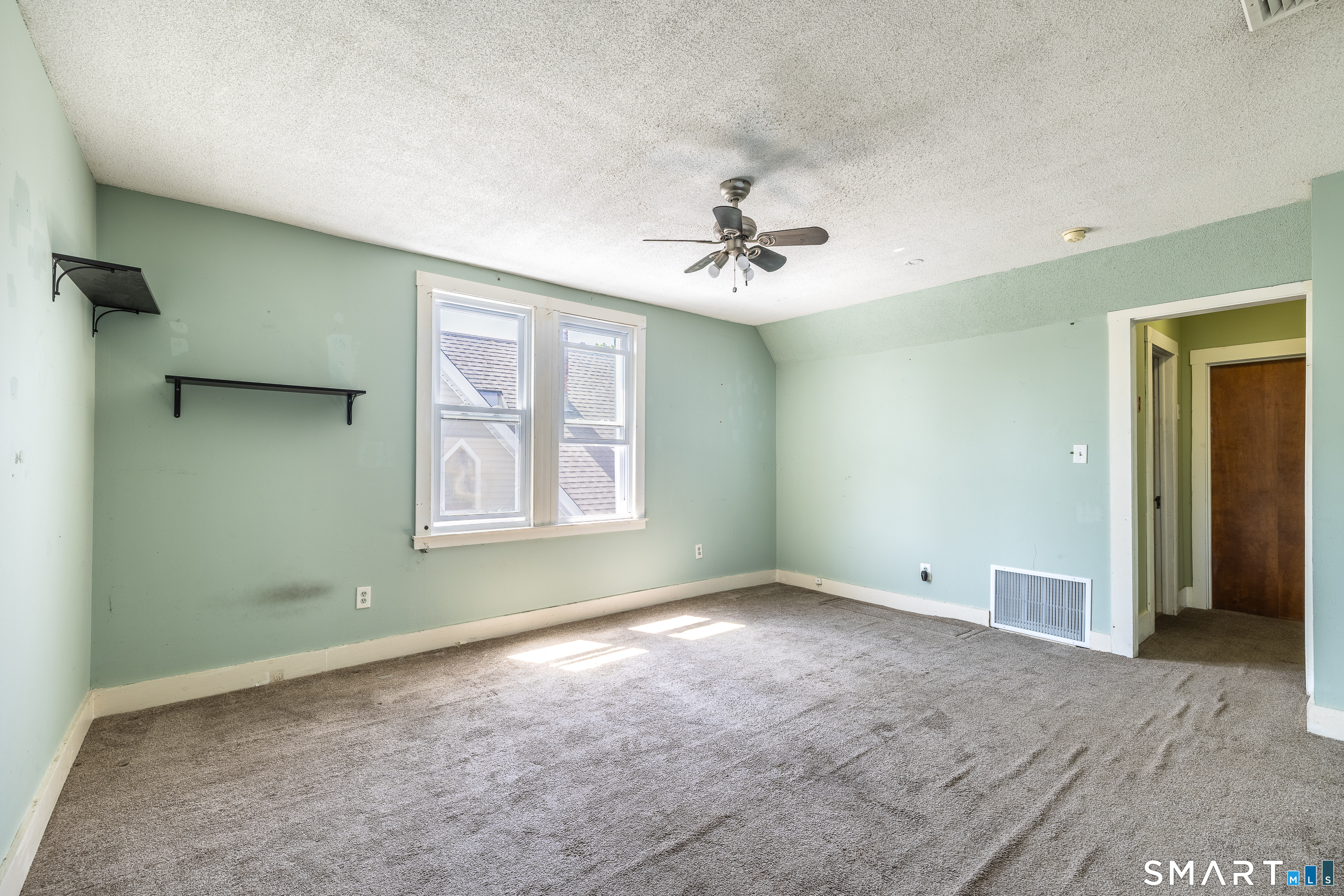 639 Laurel Avenue Bridgeport CT 06605