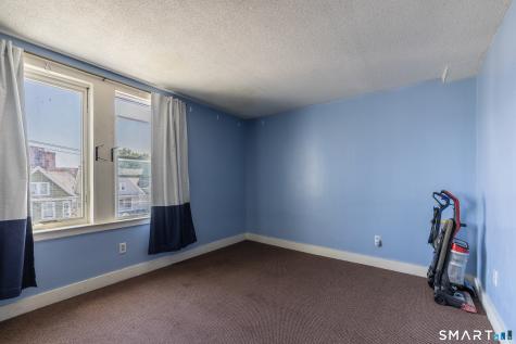 639 Laurel Avenue Bridgeport CT 06605
