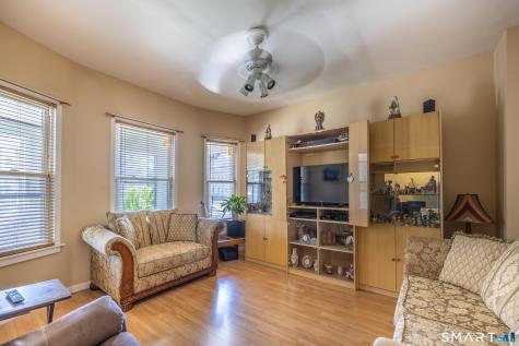 639 Laurel Avenue Bridgeport CT 06605