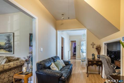 639 Laurel Avenue Bridgeport CT 06605