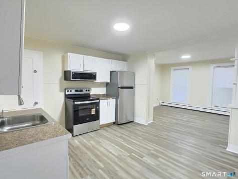 42 Spring Street New London CT 06320