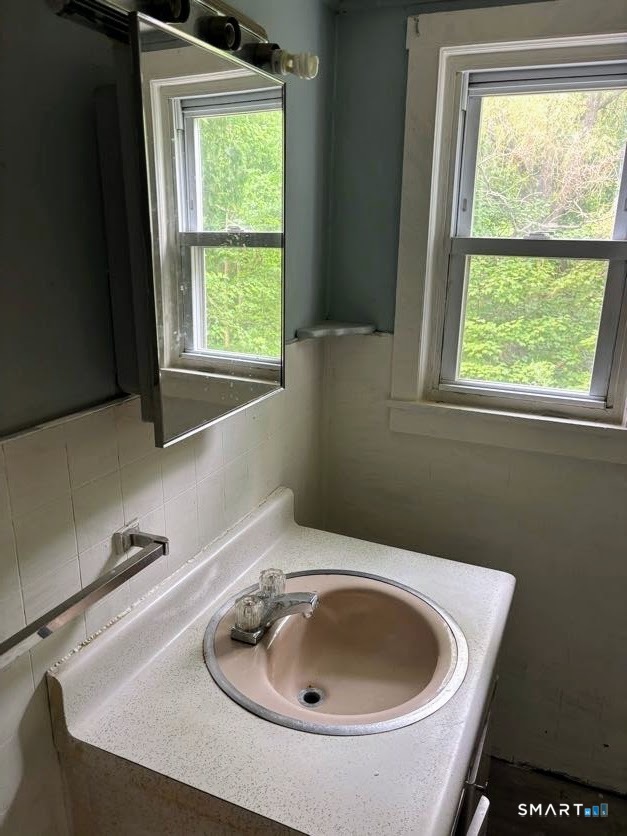 17+21 Winter Avenue Deep River CT 06417