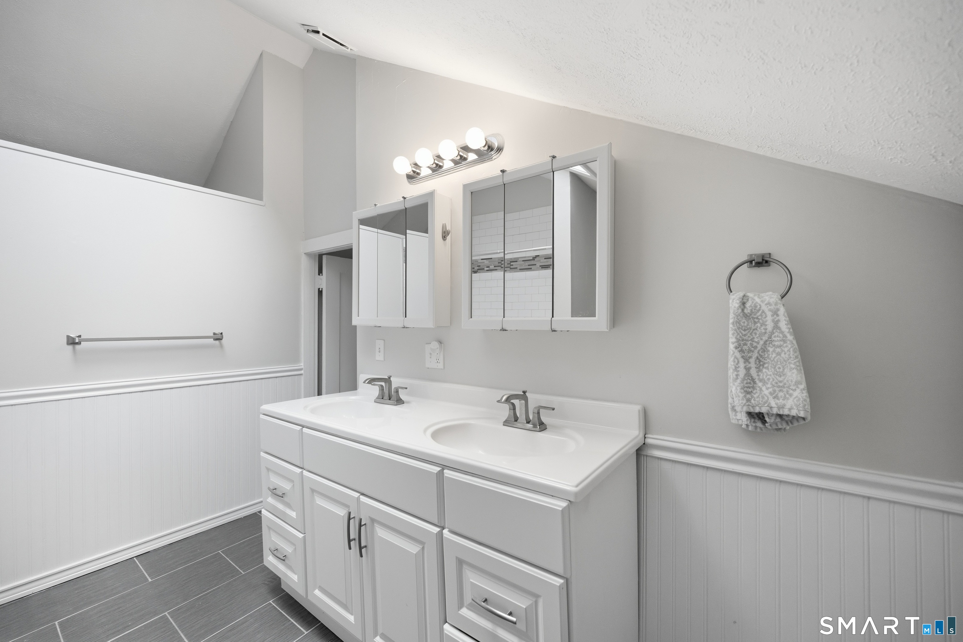 592 Pond Point Avenue Milford CT 06460