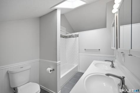 592 Pond Point Avenue Milford CT 06460